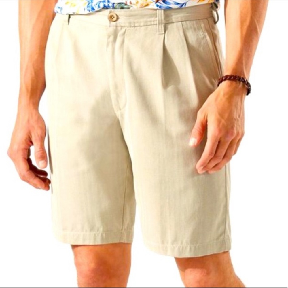 Tommy Bahama 100% Silk Pleated Front Shorts Size 34